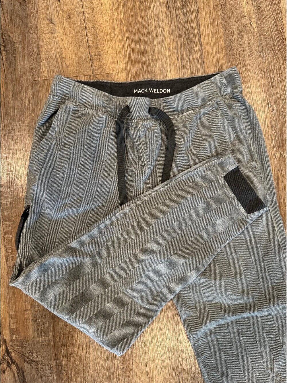 Mack Weldon Men's Gray Sweatpants Joggers with Black Drawstring